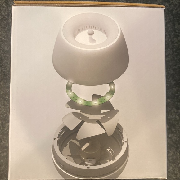 Sharper Image white noise sound machine. - Picture 2 of 5